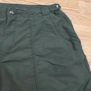 Columbia women’s outdoor UPF+30 olive green shorts thumbnail 6
