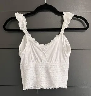 SO White Ruched Keyhole Neckline Women’s Tank Top Sz M EUC thumbnail 3