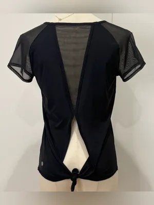 Lululemon Mix & Mesh Short Sleeve Tee Size 4 Black Tie Back Workout Pilates Yoga thumbnail 6