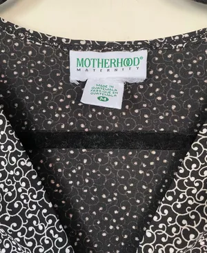 Motherhood Maternity short sleeve blouse top floral vine women’s size medium thumbnail 4