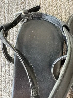 Cole Haan Black T-Strap Leather Sandals with Black Crystal Gems Sz 7 thumbnail 6