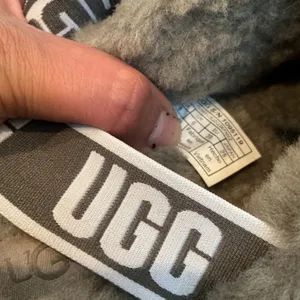 UGG Fluff Yeah Slide Sage Green Sheepskin Logo Strap Slippers Size 8 1095119 thumbnail 5