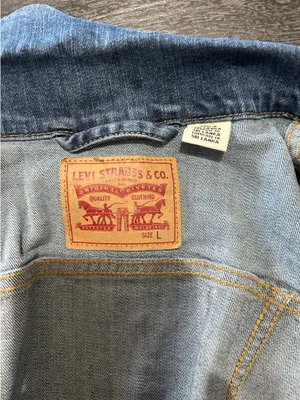 Levi’s Denim Jacket Women’s thumbnail 3
