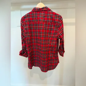 NWT Tommy Hilfiger Red Plaid Button Down Shirt Size M thumbnail 2