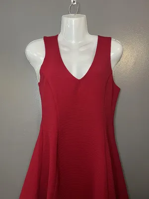 Forever 21 Dress Womens Medium Red Textured Knit Sleeveless V Neck Fit & Flare thumbnail 1
