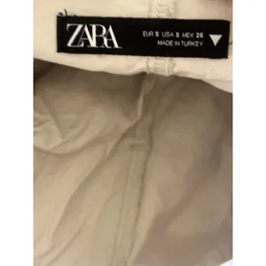 Zara Beige Mini Micro Skirt Small Pleated Preppy Academia Clean Girl Classic thumbnail 3