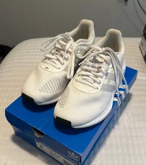 Adidas Swift Run thumbnail 1