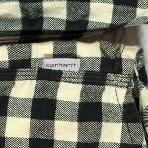 Carhartt Black and Cream Checkered Button-Up Flannel, sz Small (4/6) thumbnail 2