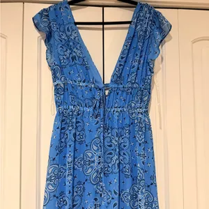 bebe Blue bandana Patterned blue‎ Maxi Dress medium thumbnail 6