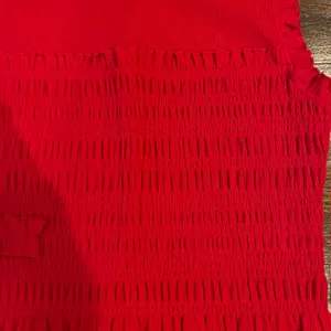 Uniqlo red Shirring Blouse thumbnail 4