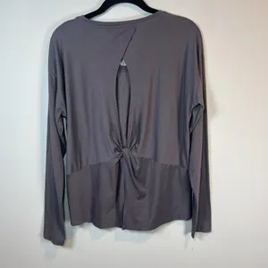 Athleta Essence Open Twist Back Shirt Top Gray Long Sleeves Athletic Sporty Med thumbnail 4