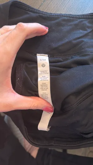 Lululemon Shorts 6 tall camo black thumbnail 3