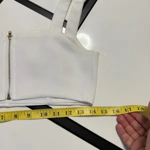 ✨ Cider White V-Neck Zip-Up Crop Top - Size S ✨ thumbnail 9