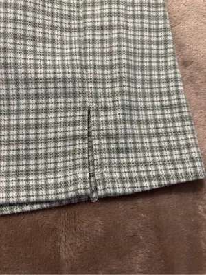 Brandy Melville Mini Skirt Women’s Size 2 Green Plaid Cara” Mini Skirt thumbnail 3