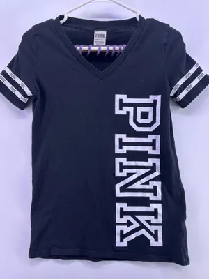Black and White VS Pink Tshirt Size XS thumbnail 3