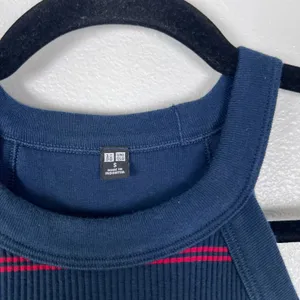 Uniqlo Women's Racerback Striped Tank Top Built In Bra Sz S thumbnail 2