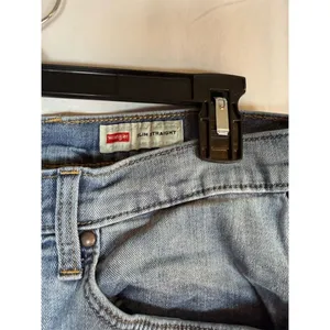 Wrangler Jeans Women’s Slim Straight Light Wash Blue 5-Pocket Inseam 32"" thumbnail 4
