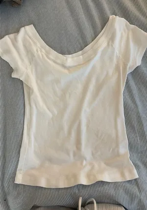 Brandy Melville Top White thumbnail 1