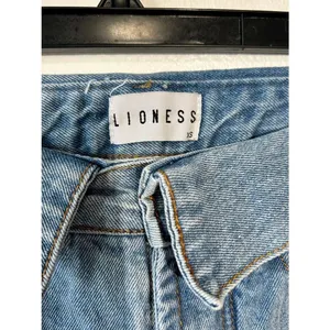 Lioness Women's High Waist Foldover 90's Mom Jeans Size XS Size 2 thumbnail 4