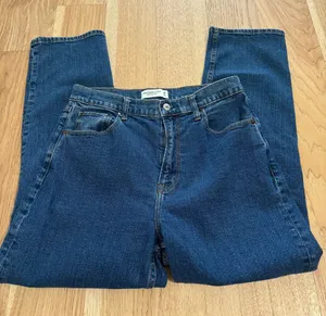 Abercrombie Curve Love Ultra High Rise Jeans thumbnail 1