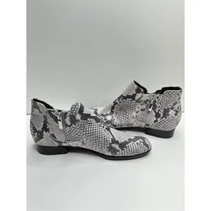 Munro Boots Cate Chelsea Women’s Size‎ 8.5 Snake Print Side Zip Water Resistant thumbnail 2
