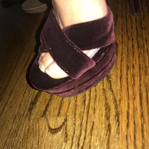 maroon jessica simpson velvet heels 6.5 thumbnail 3