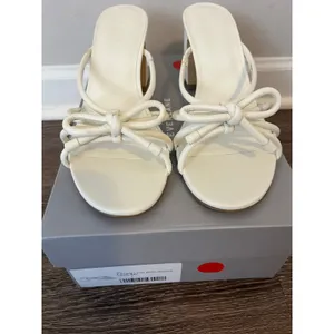 Everlane The Bow Heel in Nappa Leather Color Canvas Size 10.5 thumbnail 5