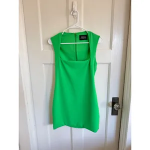 Solace London Cora Mini Dress is‎ bright green size US8 thumbnail 2