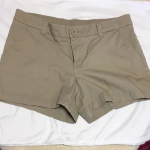 BCG • Tan Khaki Cargo Shorts Size 8 thumbnail 2