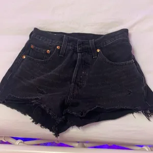 Levi’s 501 Shorts thumbnail 2