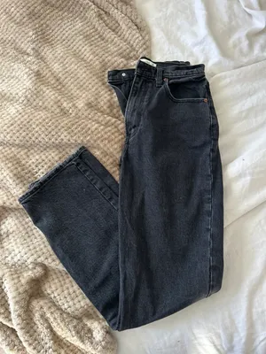 Abercrombie Curve Love Ultra High Rise 90s Straight Jeans thumbnail 2