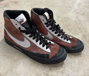Nike Blazer 77 Mid Top Lace Up Colorblock Ladies’ Size 7.5 Sneakers DA7575-991 thumbnail 1