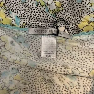 NWT Victoria’s Secret Blue And Yellow Floral Lace Trimmed Romper thumbnail 3