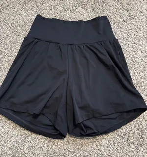 Halara Softlyzero Airy High Waisted 2-in-1 InstantCool Yoga Shorts size small thumbnail 1