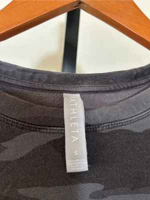 Athleta Studio to Street‎ Sweatshirt Gray Camo Crewneck Athleisure Lounge Small thumbnail 6