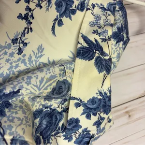 Ann Taylor Loft Blue and White Floral Jacket Size Medium thumbnail 6