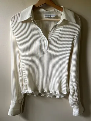 Newport News Vintage Pleated Cream Long-Sleeve Collared Top thumbnail 1