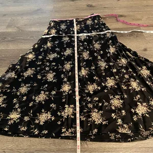 Floral Maxi Skirt in Black Beige Size 8 NWT Vintage thumbnail 12