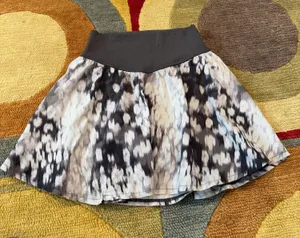 Offline by Aerie Grey White Pattern Athletic Tennis Skort Built in Shorts XS thumbnail 1