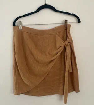 Revolve NWT LSPACE Riley Top and Vagabond Skirt in Toffee thumbnail 6