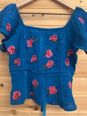 Moulinette Soeurs Anthropologie Size 2 Embroidered Floral Crop Top thumbnail 4