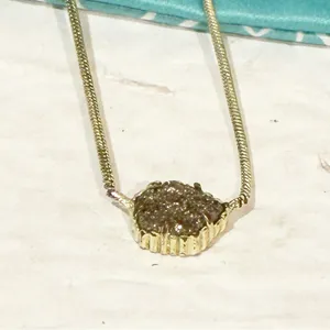 Kendra Scott Mabel Pendant Necklace‎ in Gold Tone Jewelry thumbnail 2