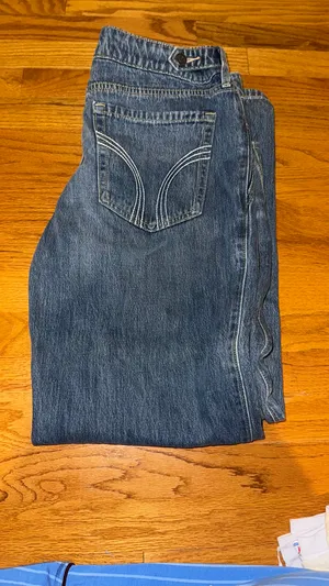 Hollister Low-Rise Baggy Adjustable Jeans thumbnail 2