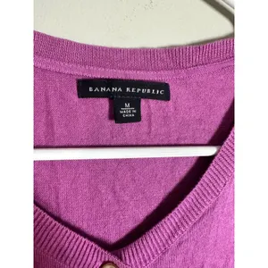 Banana Republic Cardigan Petunia Purple Cotton Silk V-Neck Sweater Size M‎ thumbnail 4