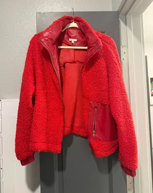 Red Zip thumbnail 1