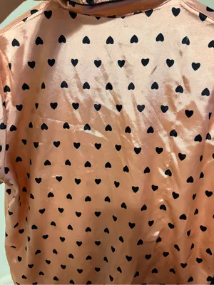 Men's Satin Short-Sleeve Button-Down Shirt in Peach with Black Hearts thumbnail 6