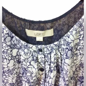 LOFT Floral Print Sleeveless Blouse with Pleated Neckline Sz SP thumbnail 3