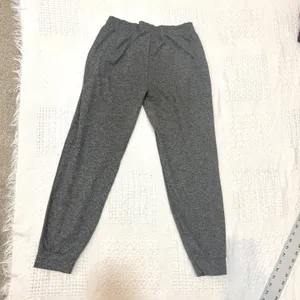 Vuori small flawed cropped active lounge jogger pant P3 3553 thumbnail 8