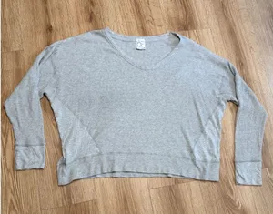 OFFLINE by Aerie Waffle Knit Top‎ Gray V-Neck Oversized Long Sleeve Shirt Large thumbnail 1