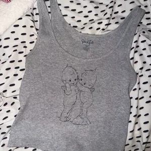 brandy melville tank top  thumbnail 4